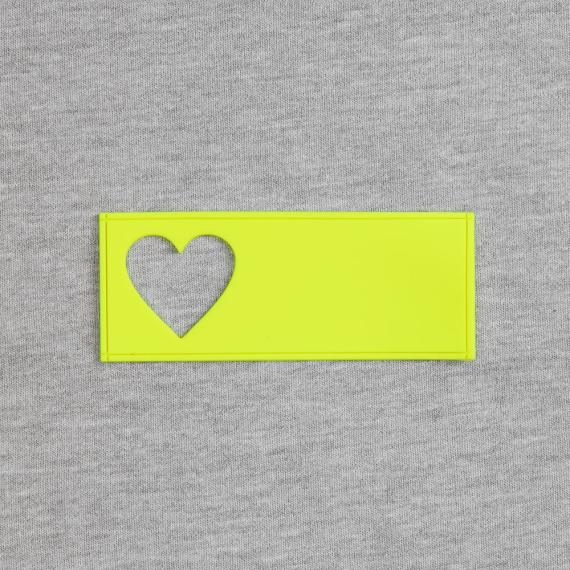 Лейбл из ПВХ с вырезом «Сердце», желтый неон