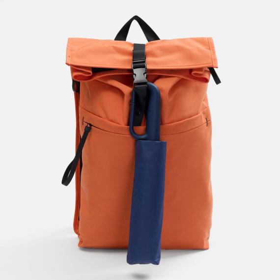 Зонт обратного сложения inLoop с ручкой-карабином, темно-синий